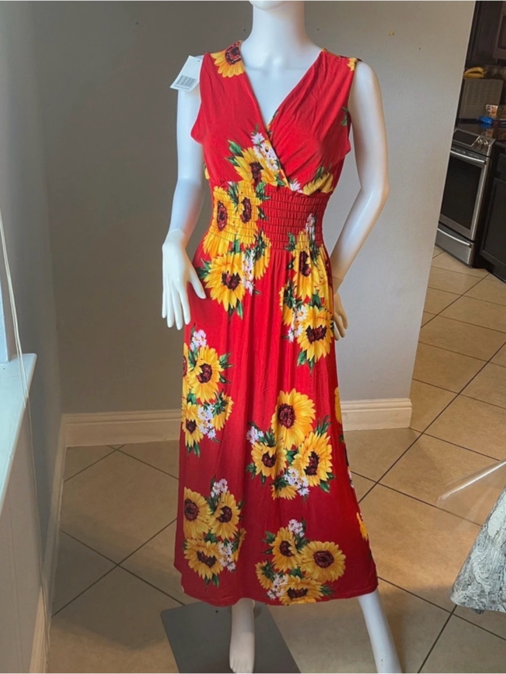 New Women’s sunflower floral dress size XXL for size 12-14
Stretchy waist